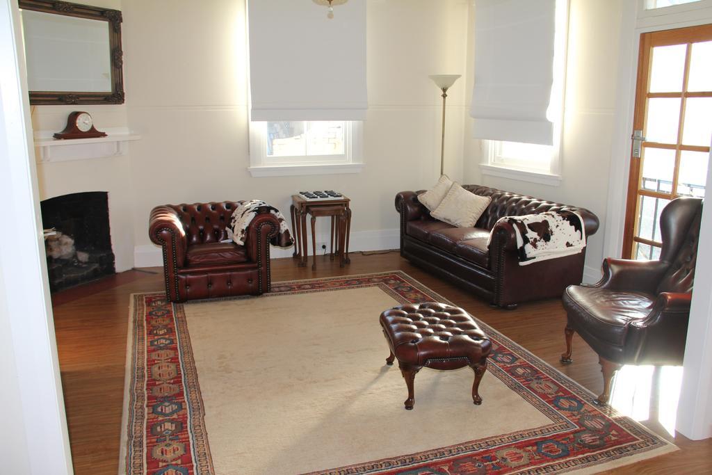 Mentor Chambers Apartment Bed & Breakfast West Wyalong Exteriör bild
