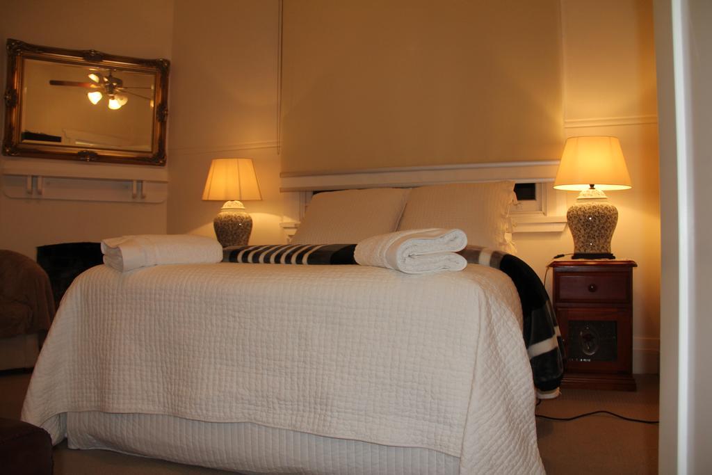 Mentor Chambers Apartment Bed & Breakfast West Wyalong Rum bild